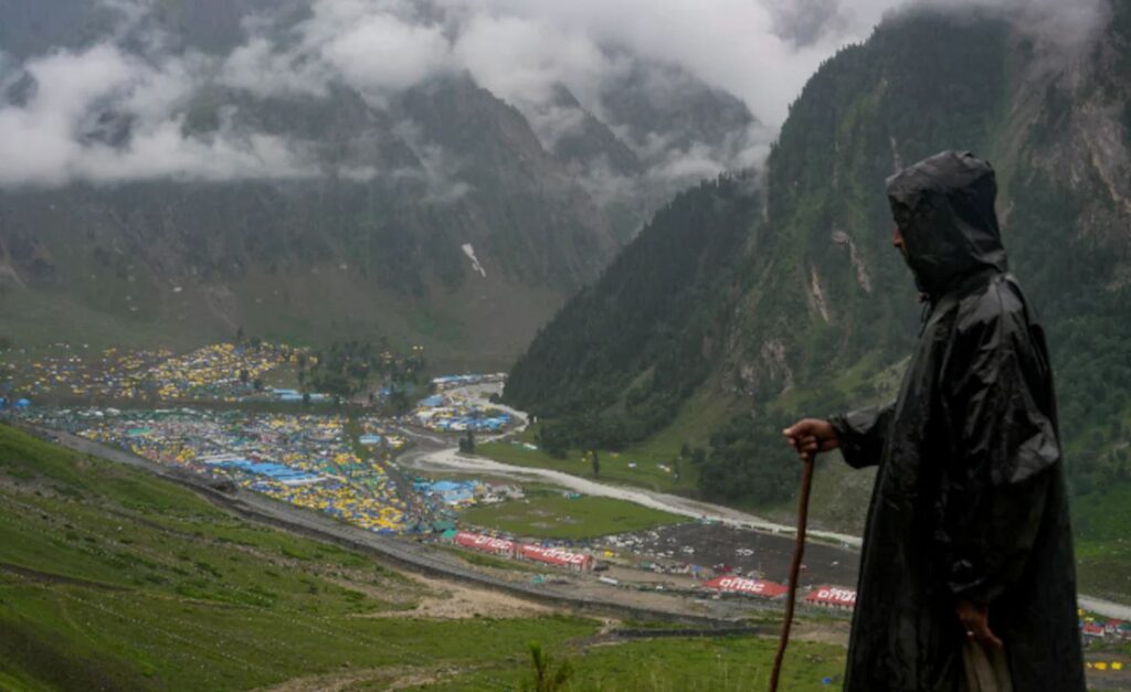 Amarnath Yatra suspension due to bad weather conditions
