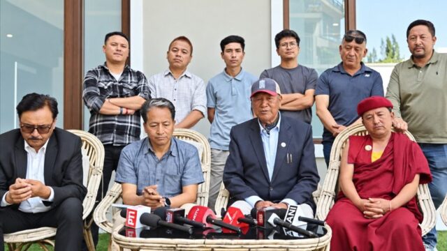 Leh Apex Body leaders during a press conference